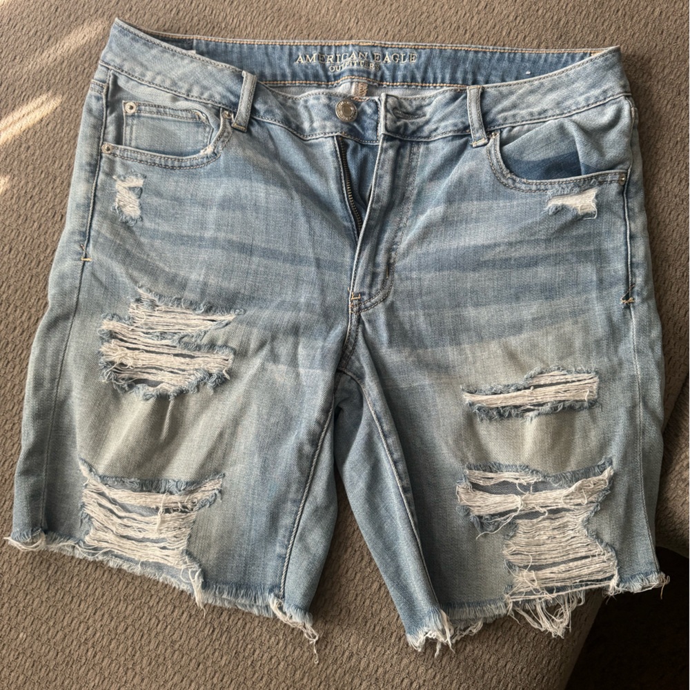 America eagle distressed Bermuda shorts 12